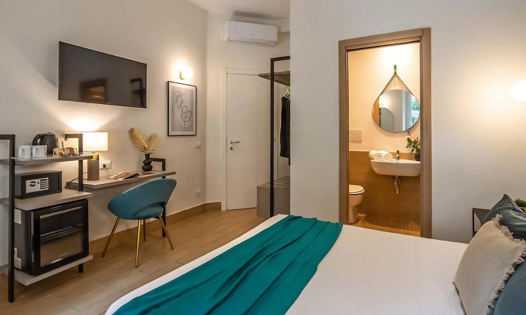 **  94Rooms Vatican Guest House - Vigliena Rome Italy